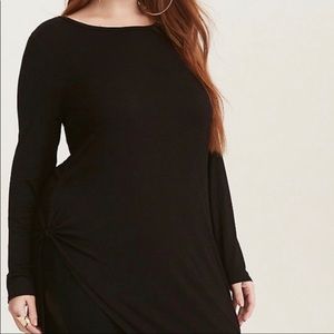 NWOT TORRID ASYMMETRICAL SIDE TIE TUNIC